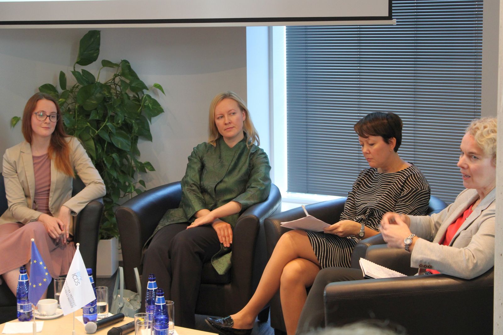Image for Rule of Law in the EU: Punishing or Preventing Possible Problems?